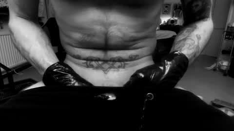 unlitimnaughty_ online show from January 23, 10:32 am