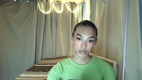 ur_dazzlingmorenaxx online show from August 10, 3:33 am