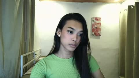 ur_dazzlingmorenaxx online show from August 1, 3:46 pm