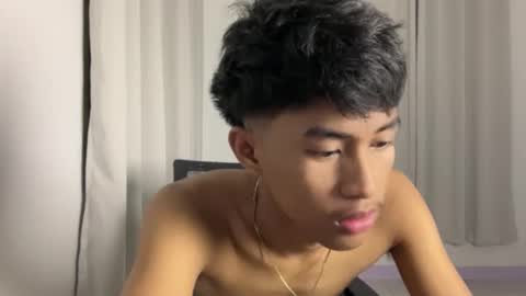 ur_fuckerbttm online show from October 26, 1:45 pm