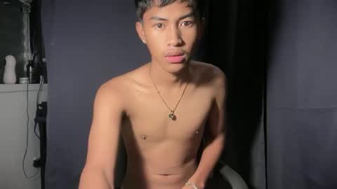 ur_fuckerbttm online show from October 1, 11:25 pm