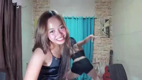 ur_naugthy_rose online show from May 26, 7:36 am