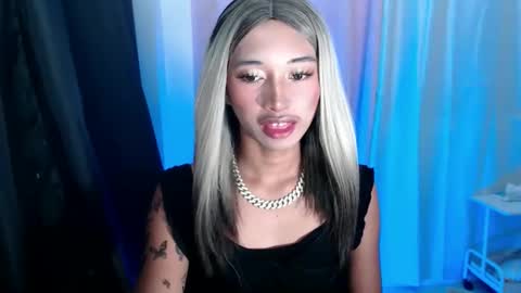 Ellie online show from November 9, 3:15 pm