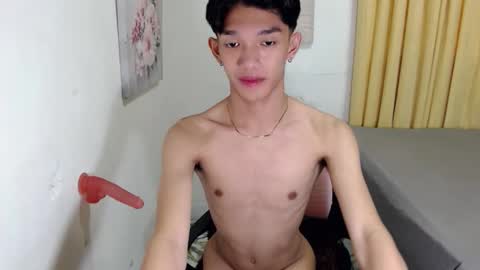 Snapshot of urasian_john20 chatting on October 19, 10:58 pm urasian_john20 online show from October 19, 10:58 pm