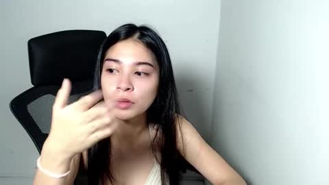 azalea online show from March 6, 10:20 pm