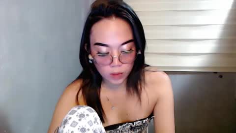 urbabydollx16 online show from May 22, 10:33 am