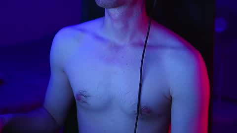 urboytoy_512 online show from October 19, 9:52 pm