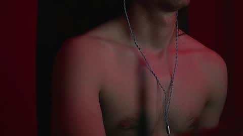 urboytoy_512 online show from December 3, 7:05 am