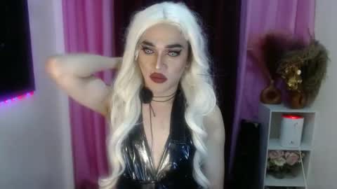 KENDALL online show from November 3, 6:09 pm