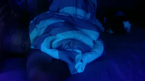 Snapshot of urdaddy875867 chatting on October 17, 7:12 am urdaddy875867 online show from October 17, 7:12 am