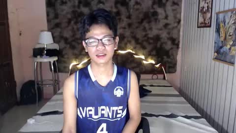 urdreamboy_doms online show from May 23, 10:22 am