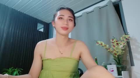 urfave_bbgirl online show from February 1, 11:18 am