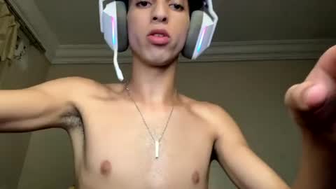 urfavtwinkx21 online show from July 21, 12:12 am