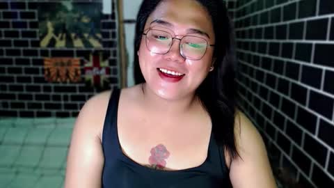 Dimple online show from October 16, 4:28 pm