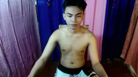 Snapshot of urguy_marco chatting on October 6, 1:23 am urguy_marco online show from October 6, 1:23 am