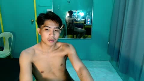urhot_jeremyxx online show from April 5, 1:41 pm
