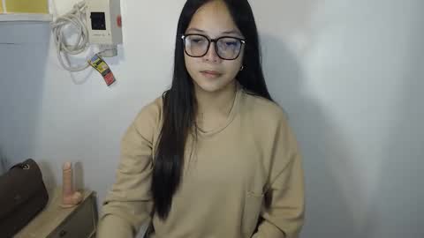 urhotangela online show from February 12, 6:11 pm