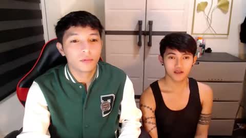 Ethan online show from April 21, 4:36 pm