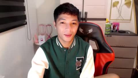 Ethan online show from March 27, 4:52 pm