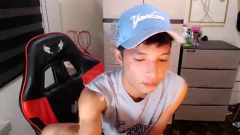 Ethan online show from April 23, 5:14 pm