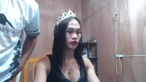 urhotgian online show from May 24, 7:26 am