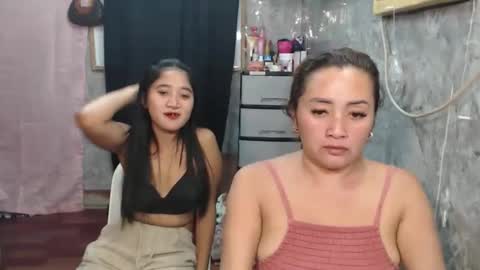 ursweetpinky online show from April 23, 12:18 am