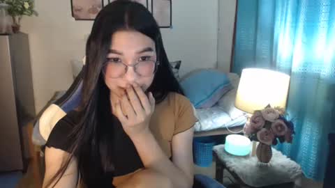 Ashley Kate Mateo Gray online show from March 9, 2:32 pm