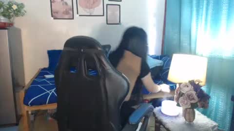 Ashley Kate Mateo Gray online show from January 21, 9:35 am