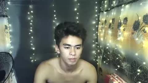 urwild_fuckerxx online show from December 22, 3:02 am