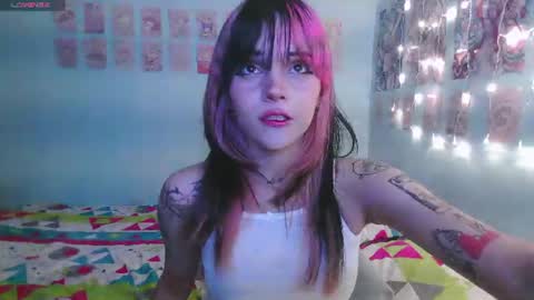 uryukim_ online show from June 17, 5:01 am