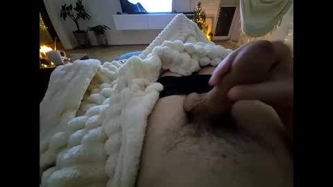 userlive online show from December 7, 9:06 pm