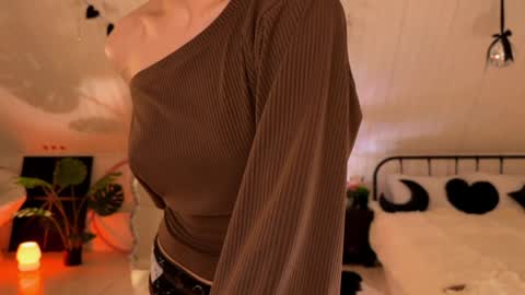 Anika On vacation online show from February 14, 5:59 pm