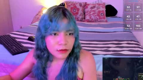 Vaiolet1314 online show from December 1, 1:47 am