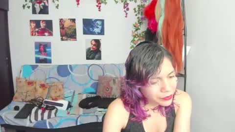Vaiolet1314 online show from June 23, 8:37 pm
