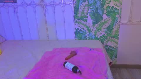 val_dreams7 online show from August 8, 9:58 pm