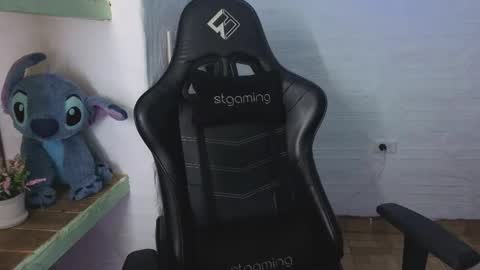 Val online show from March 15, 1:43 am