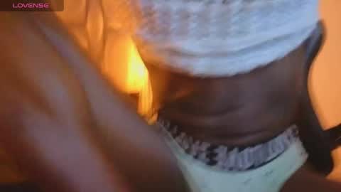 valenrs online show from May 26, 7:31 pm