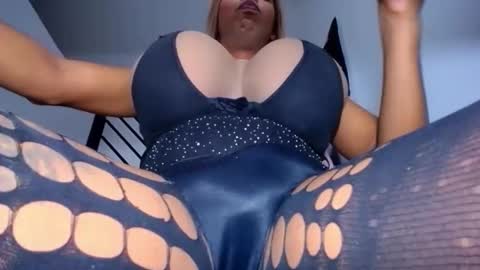 valentinabigcock23 online show from November 1, 4:44 am