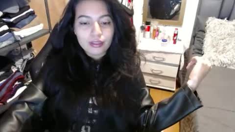 valentinasmith18 online show from January 9, 12:16 am