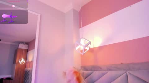 Mia  online show from November 17, 7:49 pm