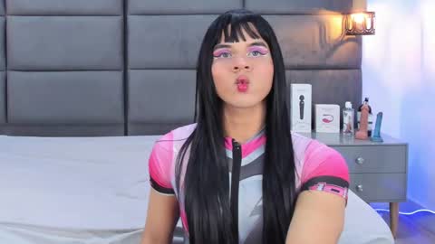 valentino moon online show from October 7, 2:51 am