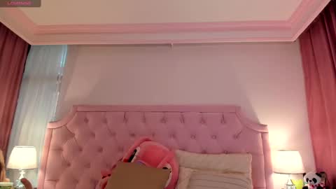 Vale Toro  online show from March 8, 6:16 pm