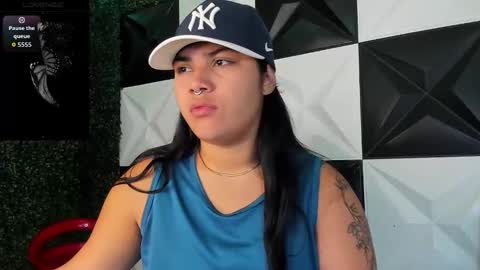 valeri_harpers4 online show from March 4, 3:58 am