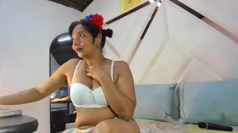 valeria_gil_ online show from June 7, 6:02 pm