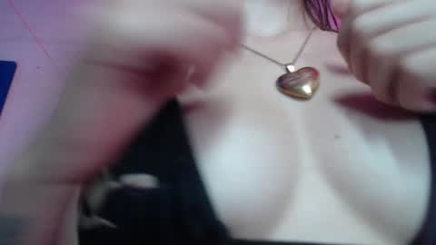  online show from December 25, 7:46 am