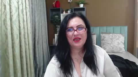 valeriasmiths online show from May 16, 10:36 am