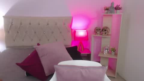 Valeriee online show from February 28, 9:04 am