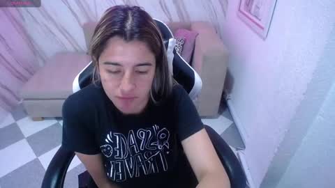 valerie_b online show from February 12, 6:08 am