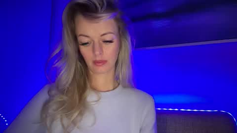 Valerie  online show from January 9, 8:20 am