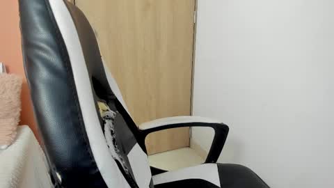 Juli C online show from February 15, 9:15 pm